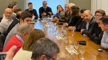 A un mes del cierre de alianzas, se mueve el centro político en Buenos Aires