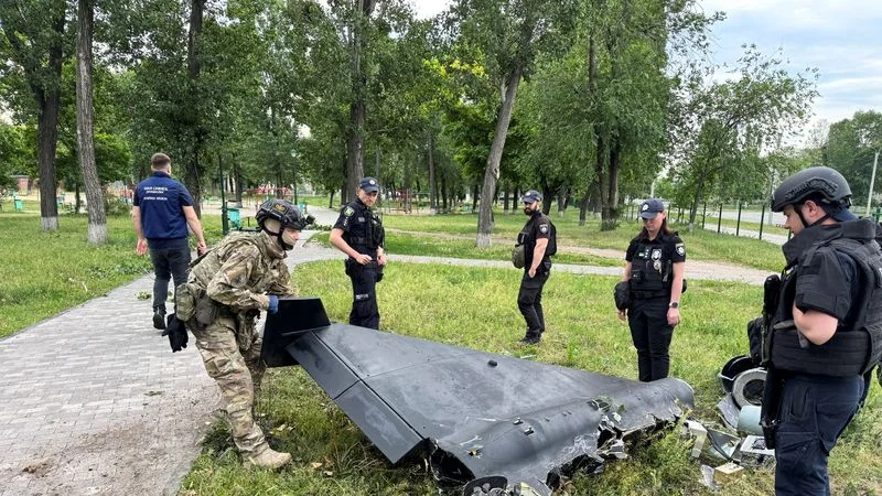 El ataque de drones rusos causa cinco muertos y 23 heridos, según autoridades ucranianas