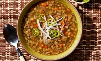 Las 8 sopas más originales para cocinar en invierno, según la IA | Inteligencia artificial