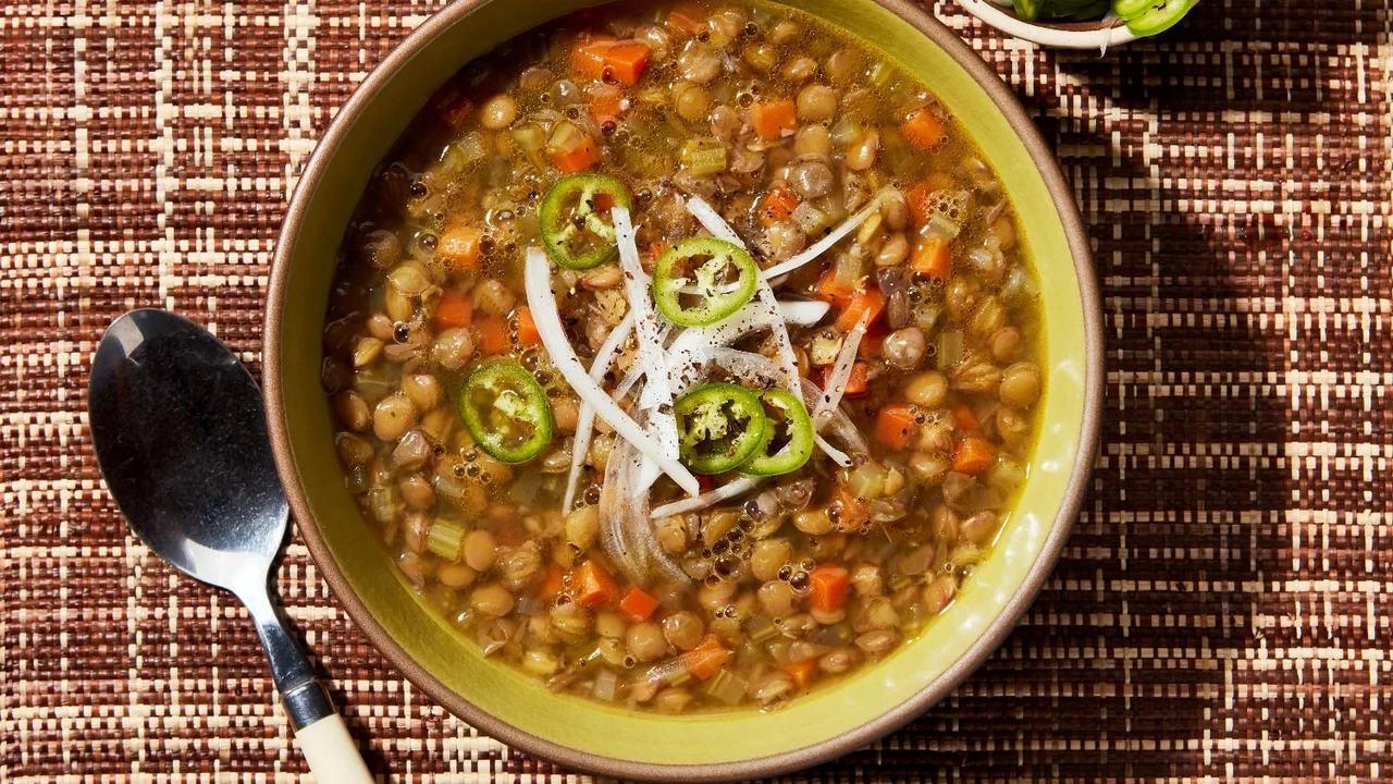 Sopa de lentejas.