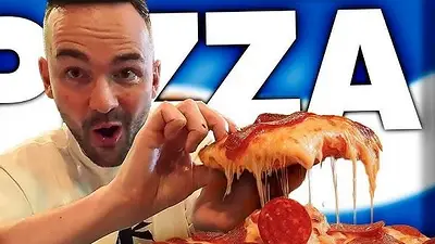 El Xocas en Argentina comiendo pizzas El Xocas en Argentina comiendo pizzas