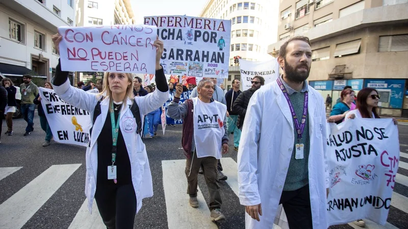 "Necesitamos que nos apoyen": los desgarradores testimonios de los trabajadores del hospital en la marcha por el Garrahan