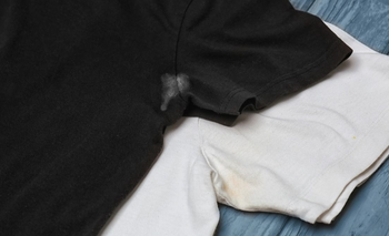 No es bicarbonato: cómo quitar fácilmente las manchas de desodorante | Ropa