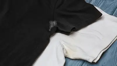 Cómo sacar las manchas de desodorante de la ropa. Cómo sacar las manchas de desodorante de la ropa.