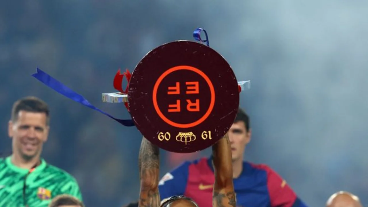 Raphinha, del Barcelona, nombrado mejor jugador de LaLiga de la temporada