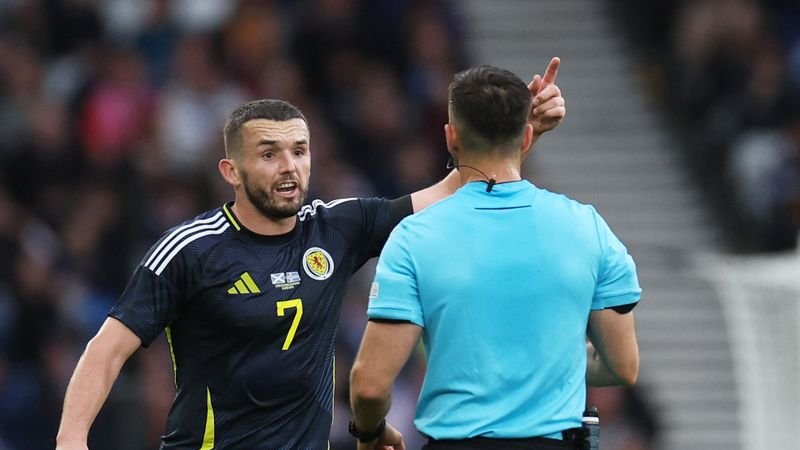 Árbitros tendrán cámaras corporales en Mundial Clubes e imágenes se usarán en transmisión oficial