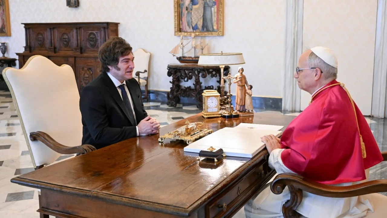 León XIV se reunió con Milei y le confirmó que vendrá a la Argentina