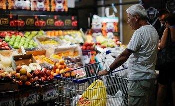 Tras 18 meses de Milei, la mitad de los cordobeses eliminó una comida | Ajuste