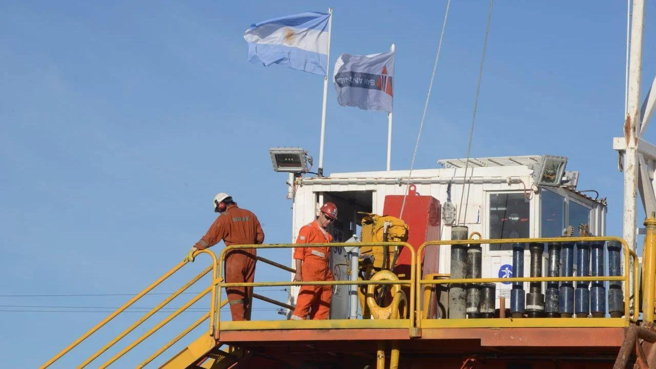 Trabajadores petroleros.