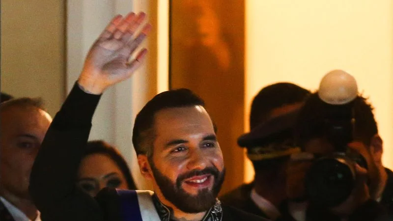 Detienen a prominente abogado constitucionalista salvadoreño crítico de Bukele