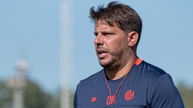 Impacto en San Lorenzo por el duro revés del nuevo DT en el mercado de pases