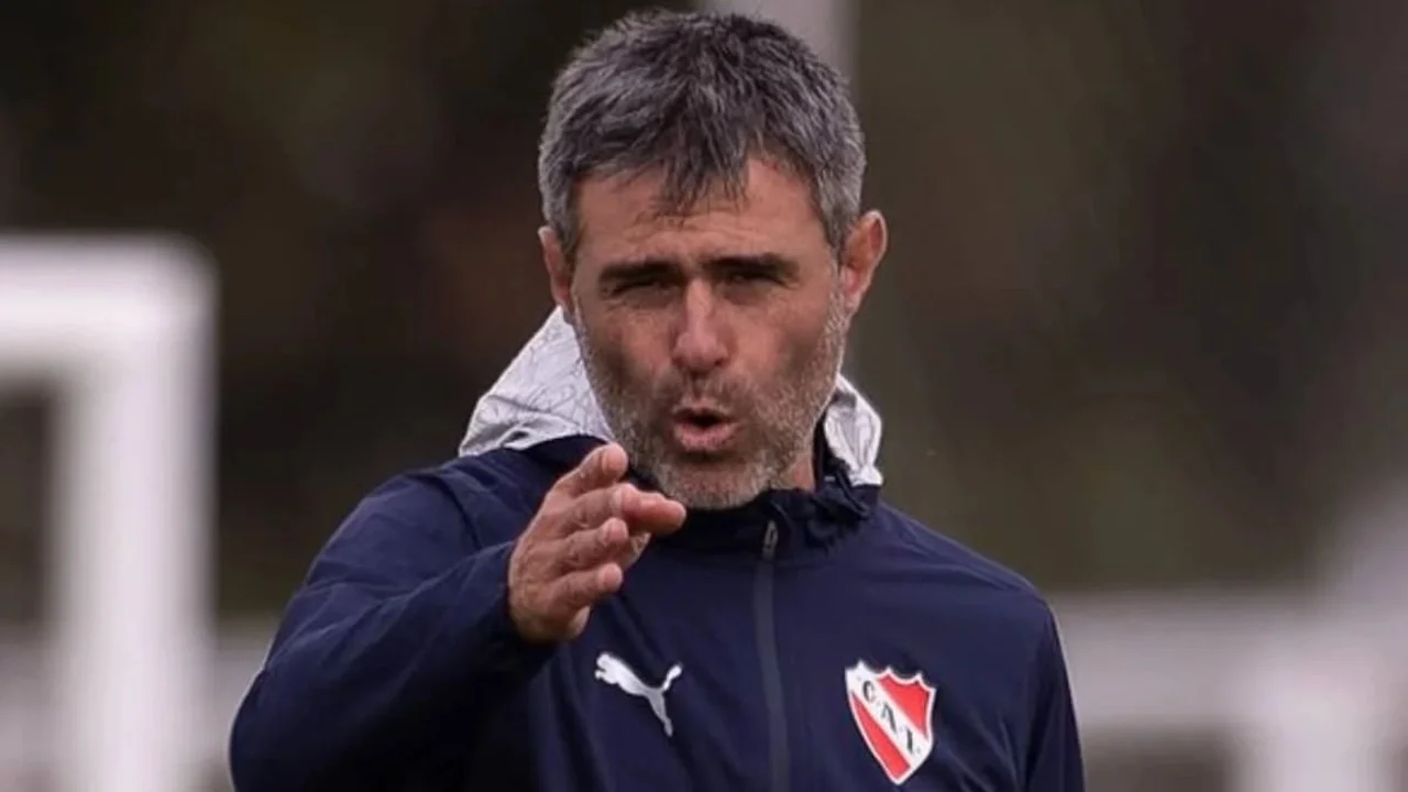 Chau Independiente: Vaccari se cansó y borró a un jugador del plantel en pleno mercado de pases