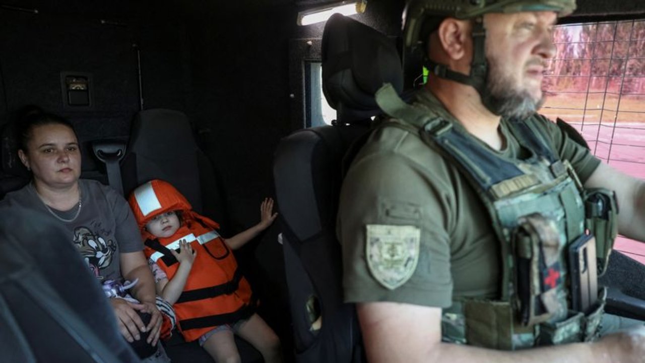 Rusia avanza hacia el centro-este de Ucrania en medio de polémica por los soldados muertos