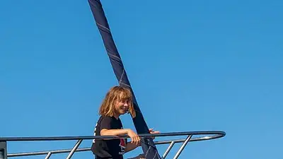 Israel apresa el barco de ayuda a Gaza en el que viajaba Greta Thunberg, según el Ministerio Israel apresa el barco de ayuda a Gaza en el que viajaba Greta Thunberg, según el Ministerio