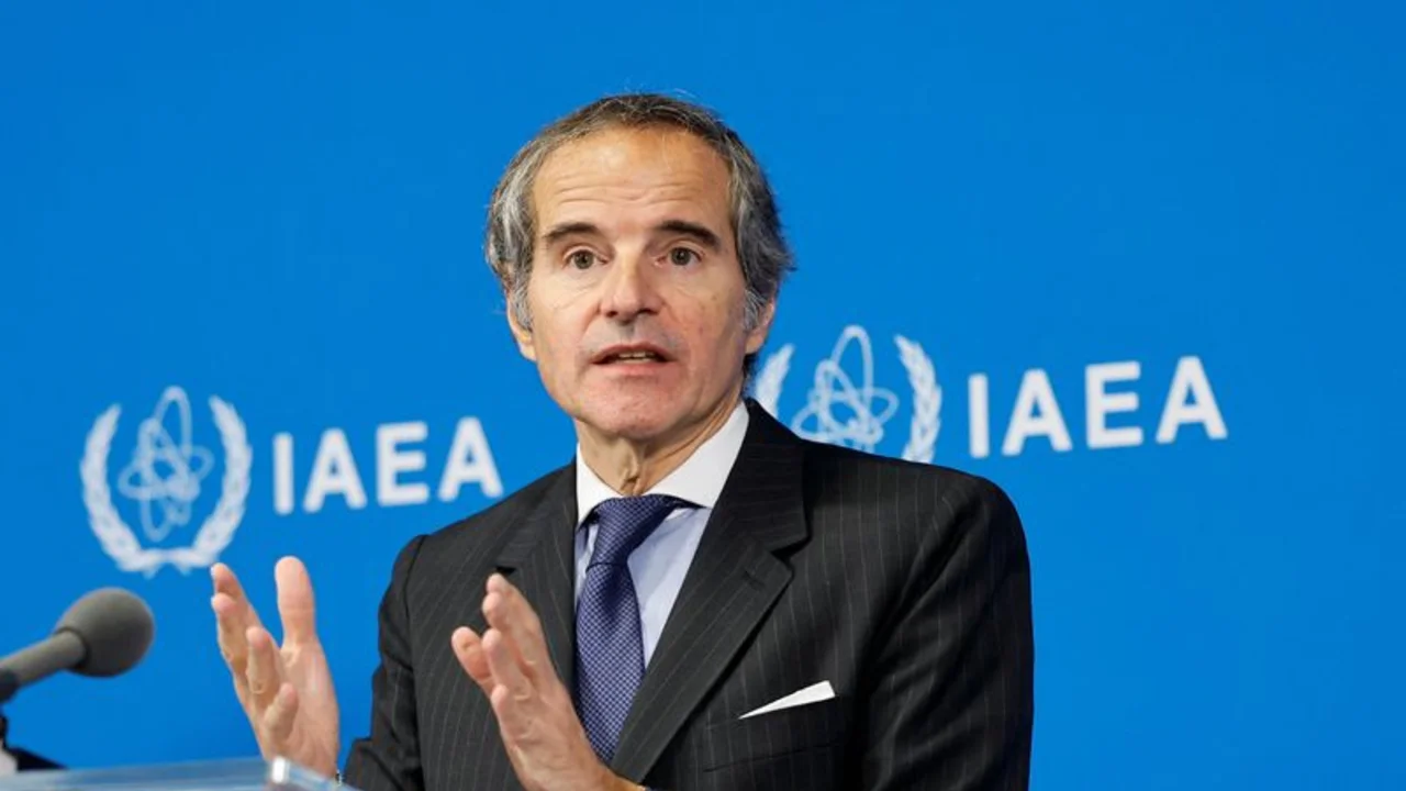 Grossi critica obtención de documentos del OIEA por parte de Irán, dice que muestra poca cooperación