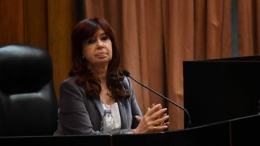 La defensa de Cristina Kirchner pidió arresto domicialiario y sin tobillera 
