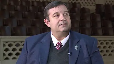 Crisis universitaria: el rector de la UNL aseguró que docentes renuncian por los bajos salarios que perciben Crisis universitaria: el rector de la UNL aseguró que docentes renuncian por los bajos salarios que perciben