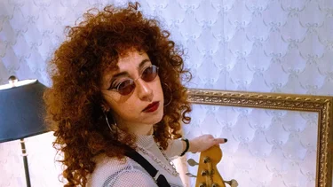 Zoe Moff presenta “Planetas y Rehenes” en el Centro Cultural Recoleta