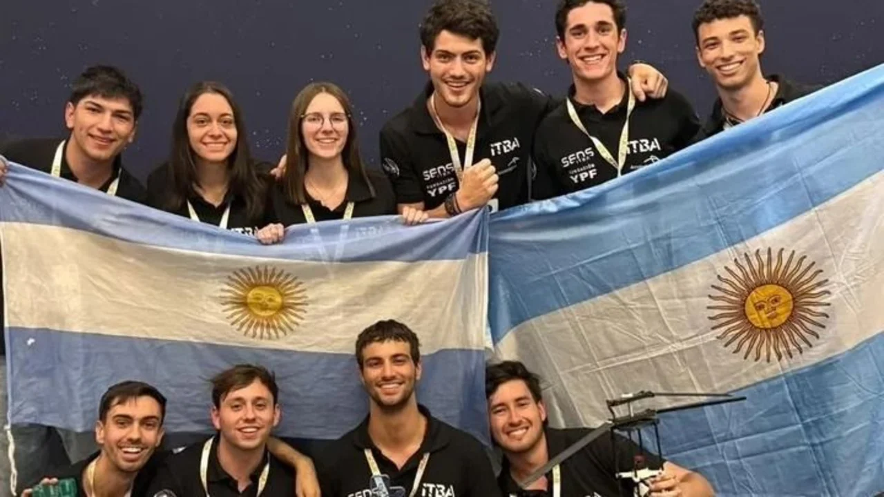 Orgullo argentino: 10 jóvenes ganaron el Mundial de Ingeniería Aeroespacial de la NASA