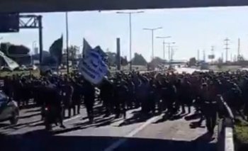SMATA cortó Acceso Oeste y la Panamericana en la previa del fallo sobre Cristina | Minuto a minuto
