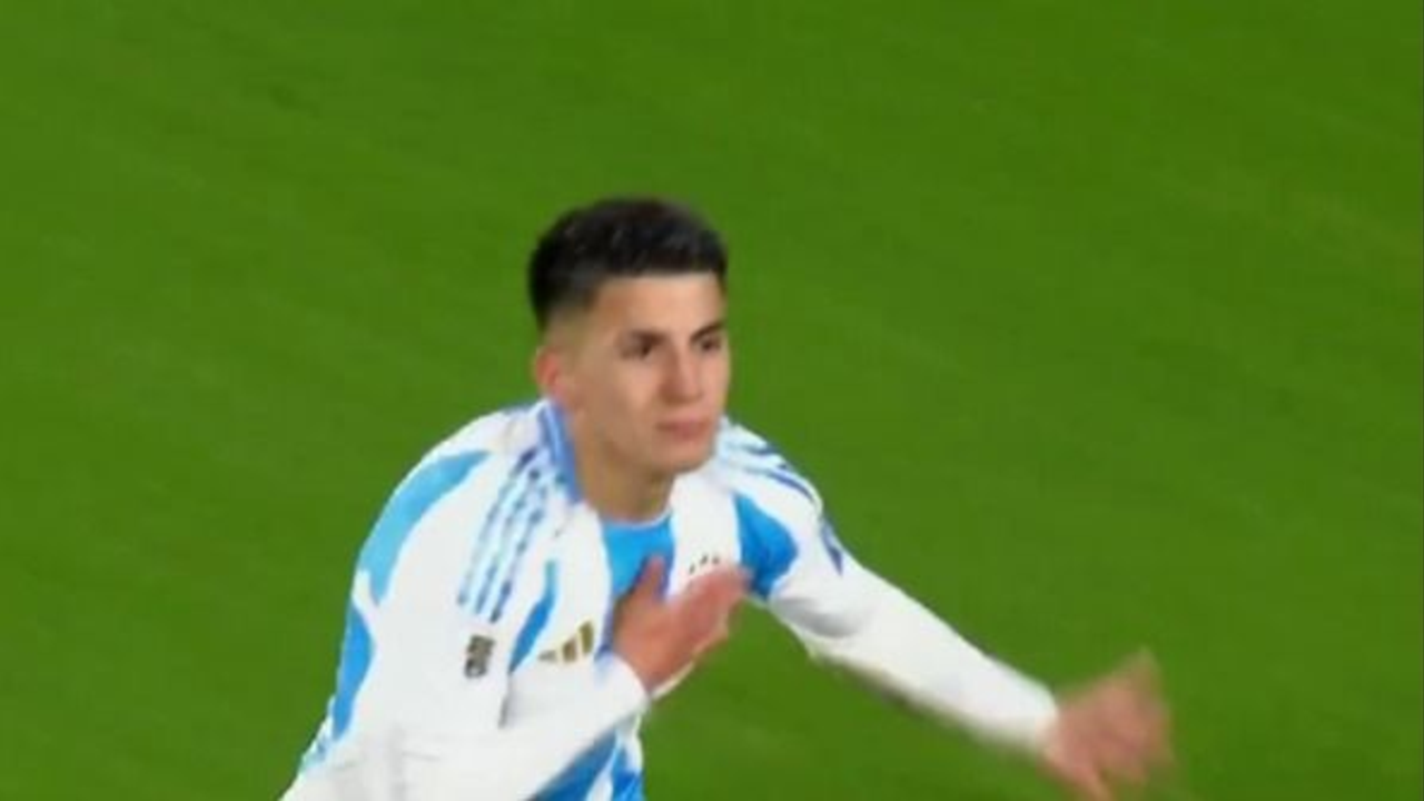 Video: el golazo de Thiago Almada para la Selección Argentina vs Colombia