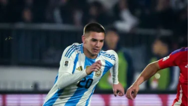La despedida de los hinchas a Franco Mastantuono en el Monumental