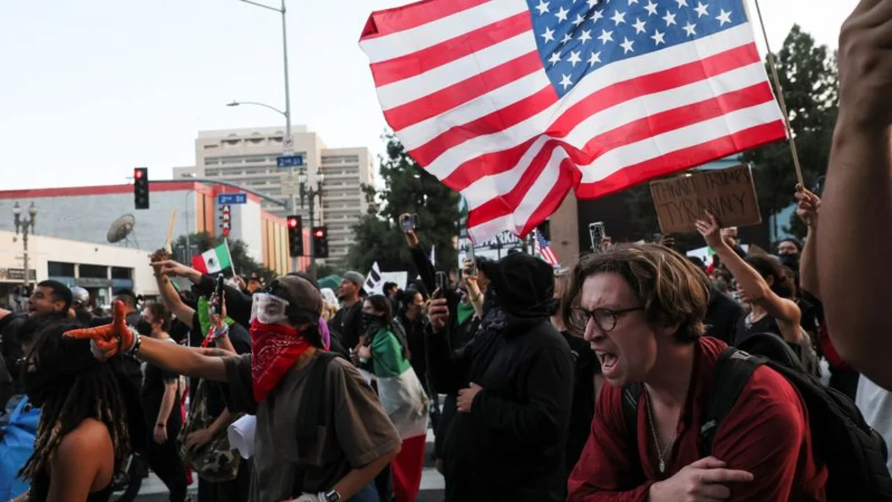 Tensión en Los Ángeles: "Marines" y toque de queda ante las protestas