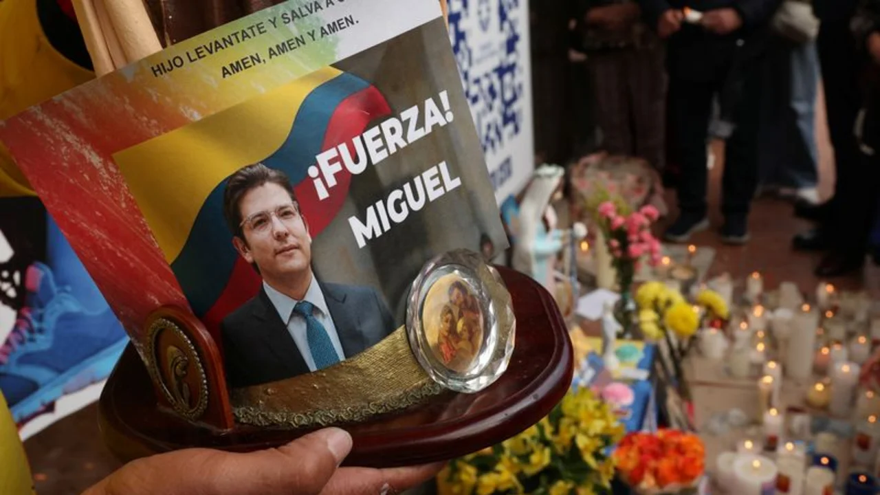 Senador y precandidato presidencial colombiano Miguel Uribe muestra indicios de mejoría neurológica