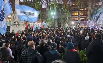 Fuerte apoyo a Cristina en el interior: masivas movilizaciones en Rosario y Córdoba  | La condena de cristina