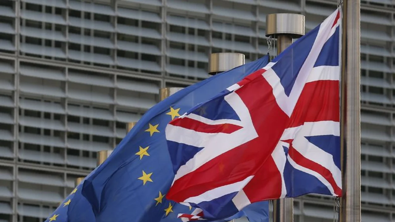 La UE y el Reino Unido sellan un acuerdo post-Brexit que facilita el flujo fronterizo en Gibraltar