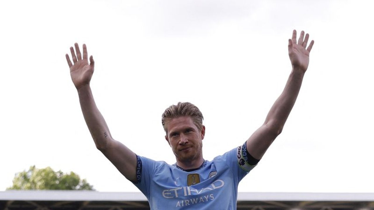 Napoli oficializa fichaje de De Bruyne tras su salida del City