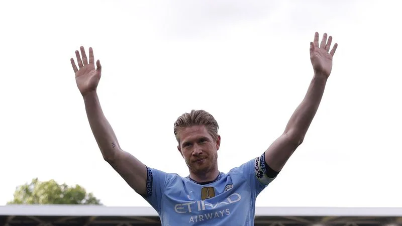 Napoli oficializa fichaje de De Bruyne tras su salida del City