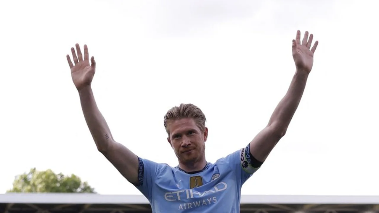 Napoli oficializa fichaje de De Bruyne tras su salida del City