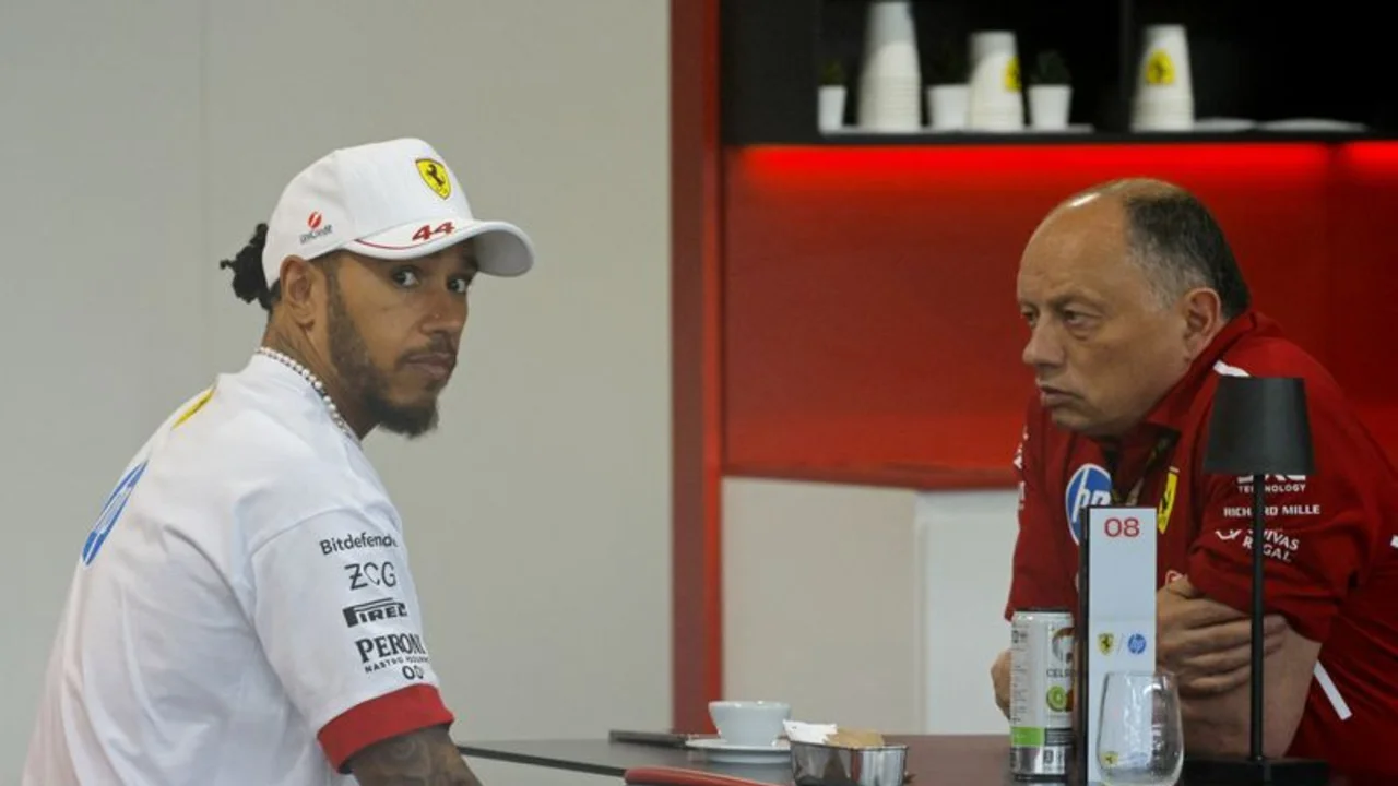 Hamilton apuesta por Vasseur y asegura que permanecerá en Ferrari