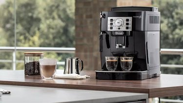 Una histórica cadena de electrodomésticos "liquida" cafeteras