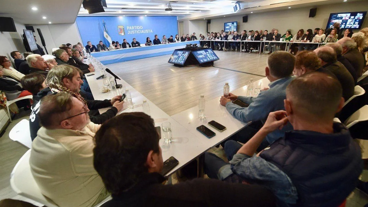 El PJ se organiza por el fallo contra CFK: gran marcha a Comodoro Py y resistencia del campo popular