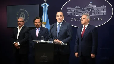 Milei sigue de gira y Francos recibe a gobernadores en Casa Rosada