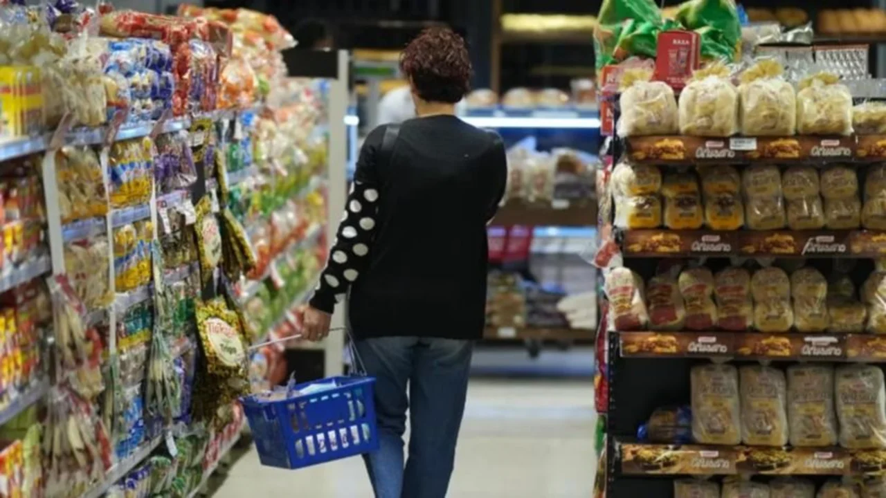 La inflación no baja en Santa Fe: se necesitan cinco salarios mínimos para subsistir