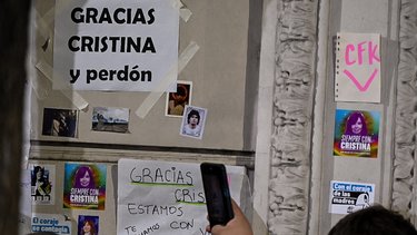 Cristina y San José 1111: cómo se vive y se siente en la "Puerta de Hierro" de este siglo