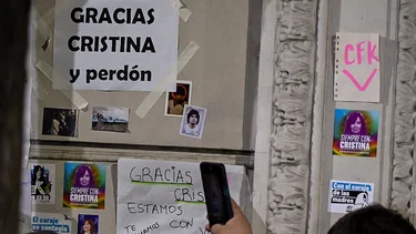 Cristina y San José 1111: cómo se vive y se siente en la "Puerta de Hierro" de este siglo