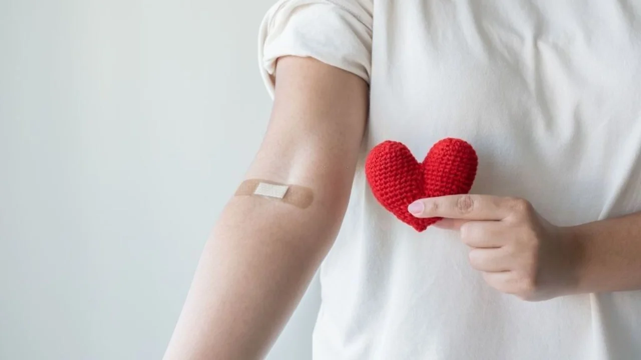 Donar sangre.