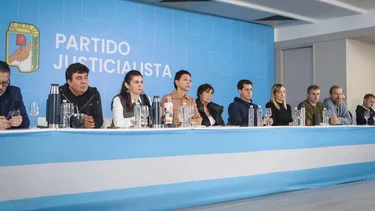 "Argentina con Cristina": intendentes repudiaron la condena de la Corte