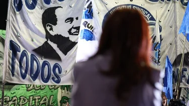 Cristina presa, la batalla que empuja al peronismo a pelear por fuera de las instituciones 