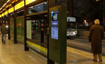Tres líneas de colectivos cambian su recorrido por obras en un paso nivel | Transporte público