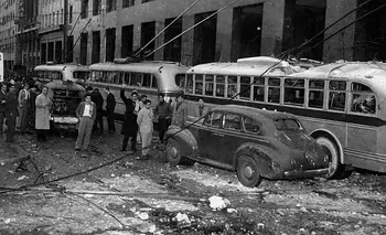 El bombardeo, el libro de cuentos que narra la tragedia sin fin | Cultura