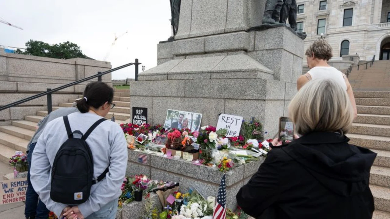 La policía estadounidense detiene a un sospechoso por el tiroteo contra legisladores de Minnesota