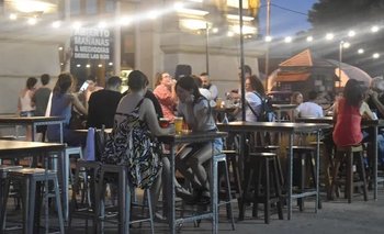 Crisis sin piso: alerta por una caída del 20% en el consumo en bares | Crisis económica