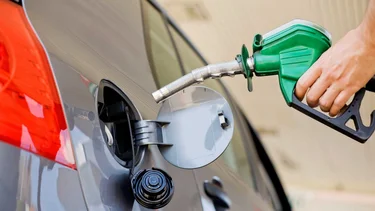 Uno por uno: los descuentos en nafta y gasoil en junio 2025