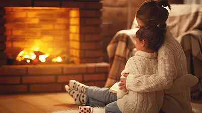 Familia en una chimenea Familia en una chimenea