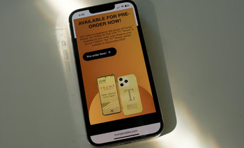 Gran expectativa por el celular que lanzó Trump con un servicio de telefonía | Celulares